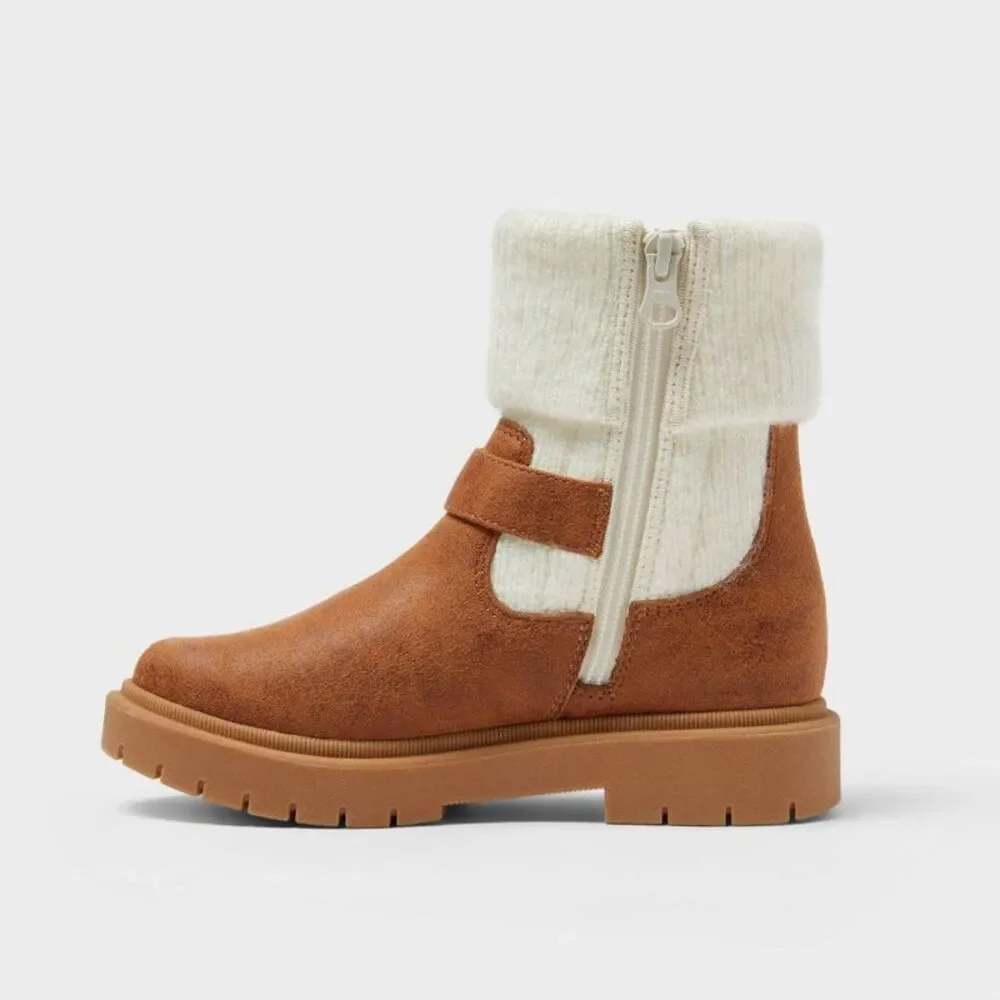 Girls' Lug Sole Boots - Cat & Jack Cognac 4
